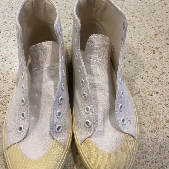 Veja Nova HT Canvas Sneakers - Picture 7 of 8